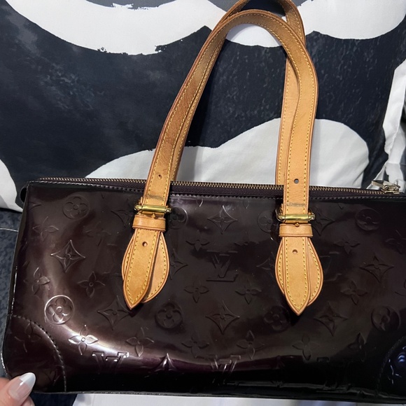 LOUIS VUITTON VERNIS ROSEWOOD SHOULDER BAG - Picture 3 of 8